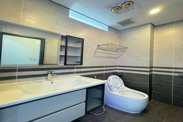 Bán nhà Ngọc Thụy 38m 6 tầng thang máy 2 thoáng ô tô đỗ hơn 9 tỷ