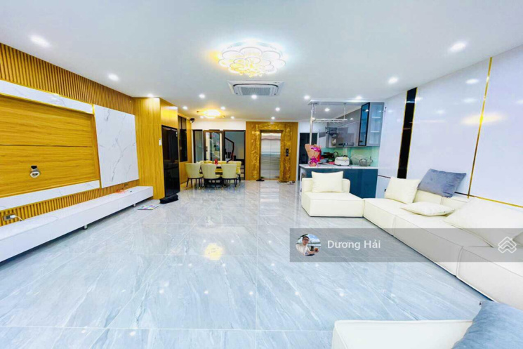 Bán nhà PL Hoàng Quốc Việt - Gần KĐT Starlake - DT 102m - MT 8m - Ô Tô Vỉa Hè KDVP