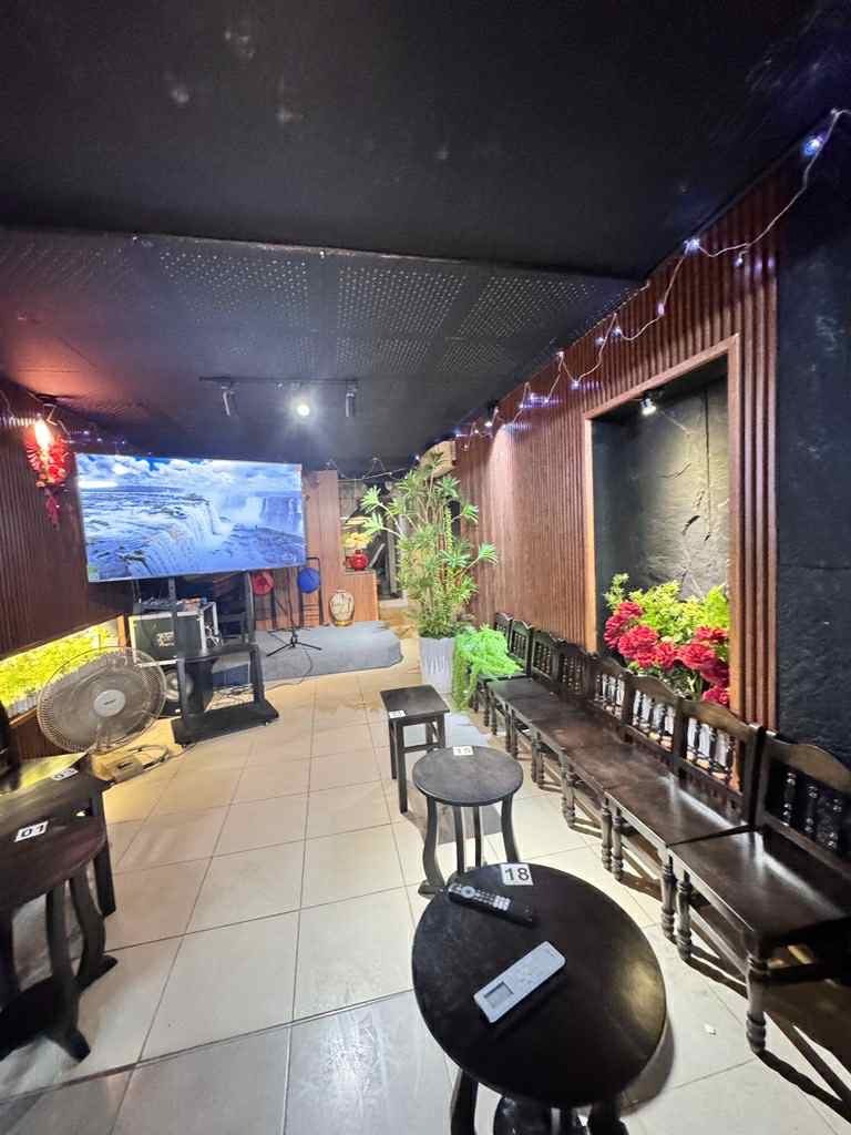 Mặt Phố Đê La Thành - 35m2, 4 Tầng, Ô Tô Đỗ Cửa, Kinh Doanh Sát Ô Chợ Dừa - 12.x Tỷ