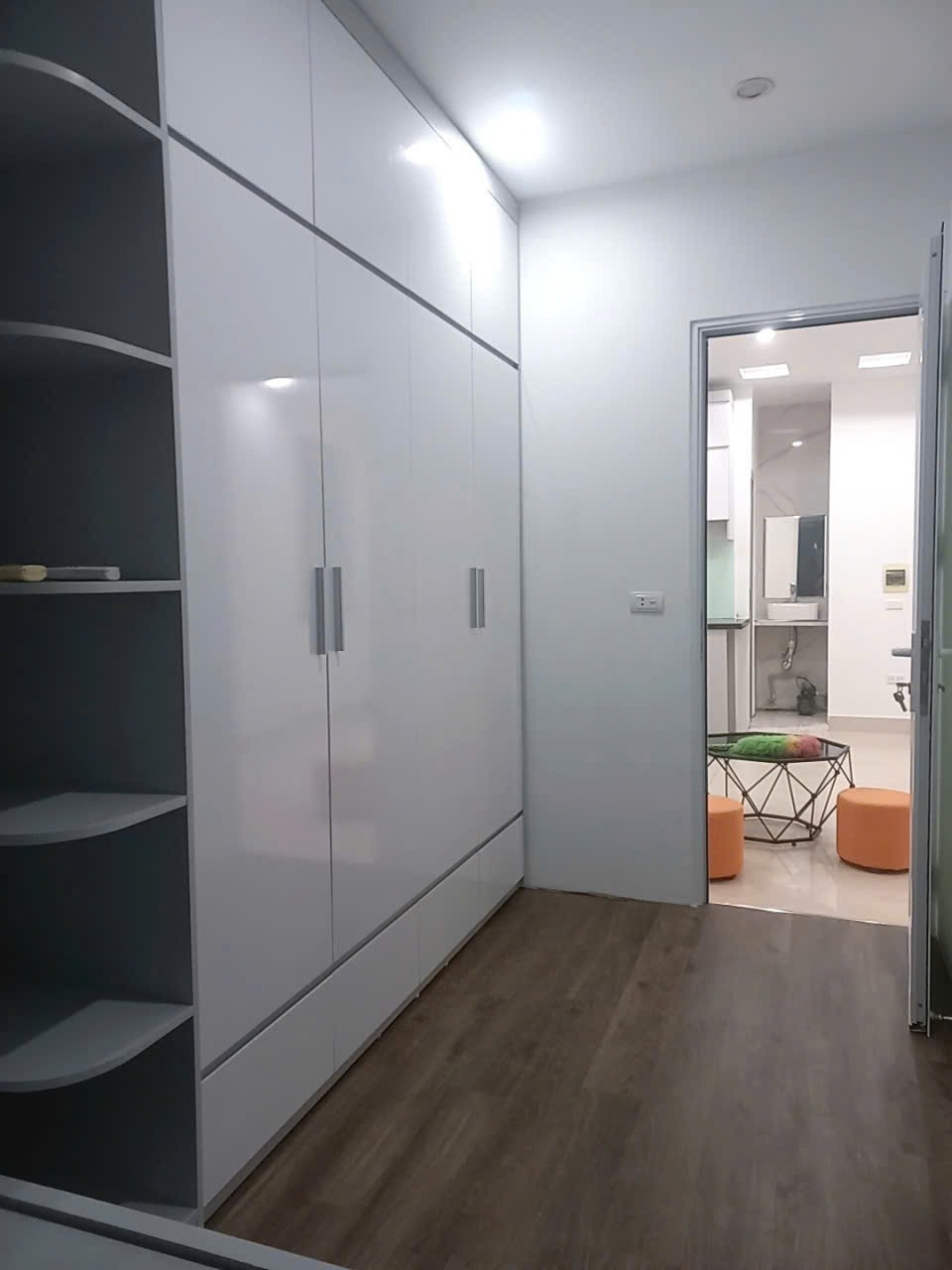 Bán Căn Hộ Tập Thể Mặt Phố Phương Liệt, Thanh Xuân - Ô Tô Đỗ Cửa, Giá 2.98 Tỷ