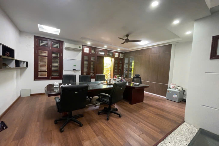 Bán nhà phố Phan Đình Phùng, Quán Thánh DT 42m2, 5 tầng khu phân lô dân trí, KD tốt, 0975775374