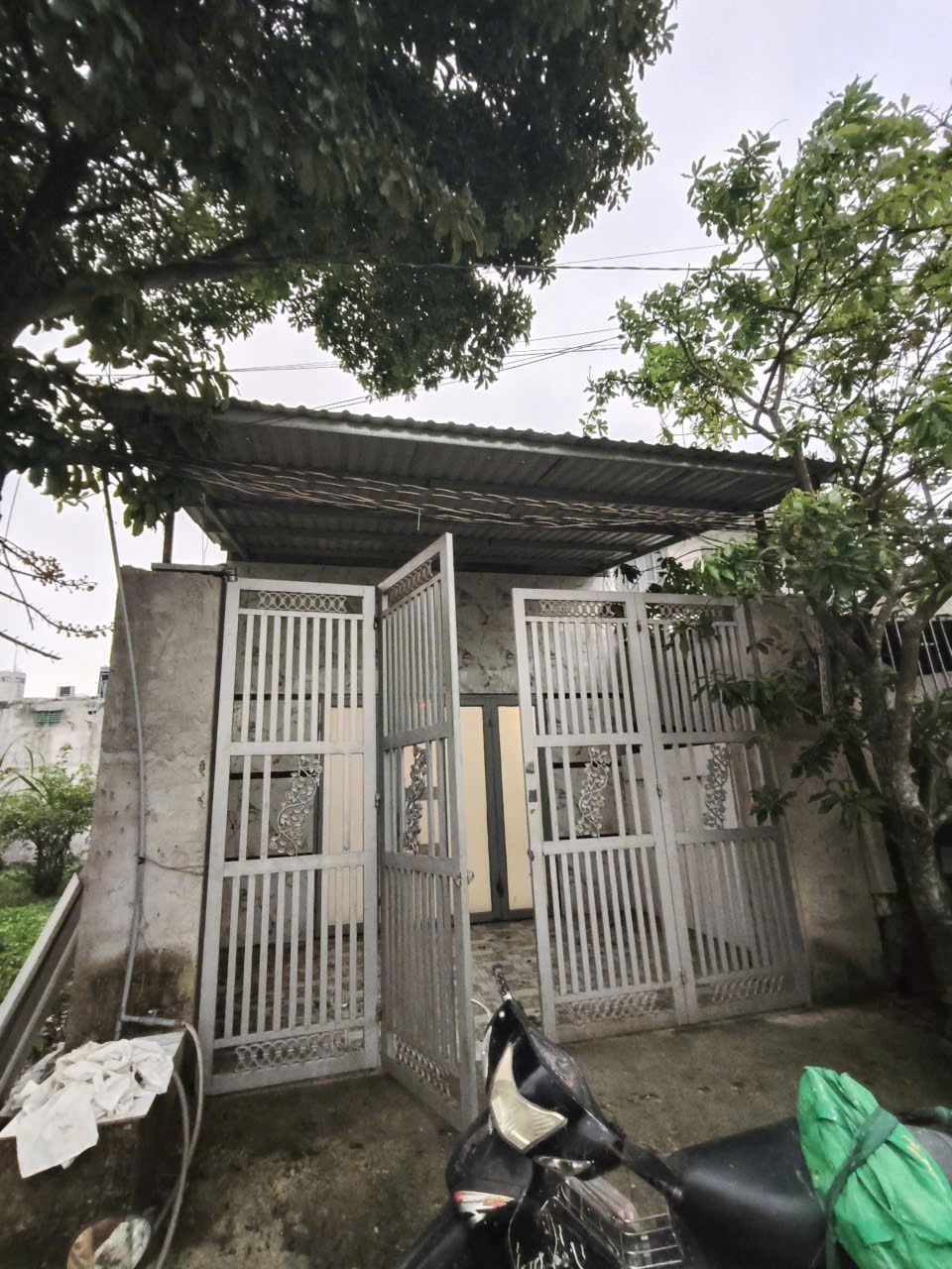 Nhà Cấp 4 Sổ Riêng Hóc Môn - Giá 889TR - Chính Chủ Gấp
