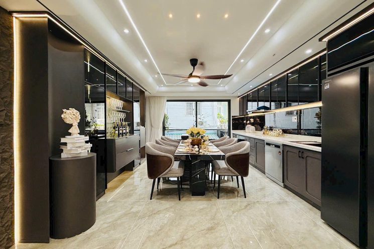 Nhà Đẹp Mới Xây Gara Ô Tô Sát TTTM Phạm Văn Chiêu
