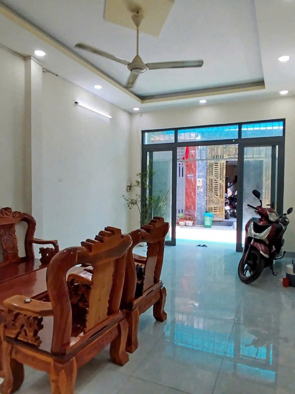 Nhà 2 Tầng, Hẻm Ôtô Thông, 66m2, Tân Kỳ Tân Quý - Giá 5.5 Tỷ