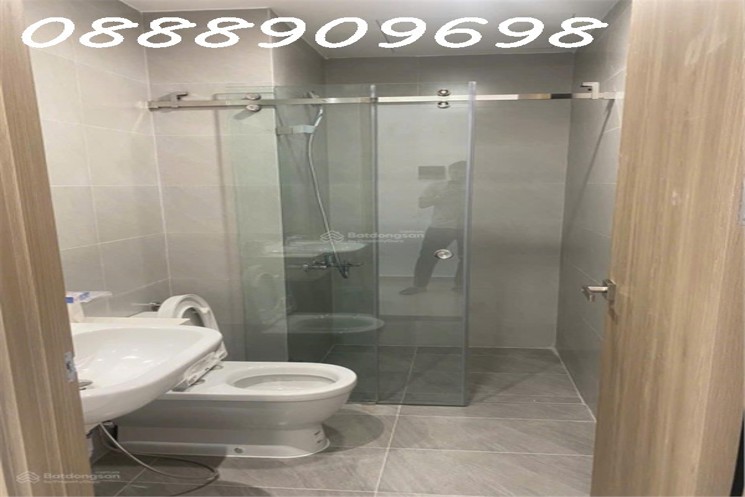 Chính chủ bán nhanh căn 70m2(2pn + 2wc) 3tỷ100. Tầng đẹp view thoáng. Đã có sổ. Hỗ trợ vay Bank