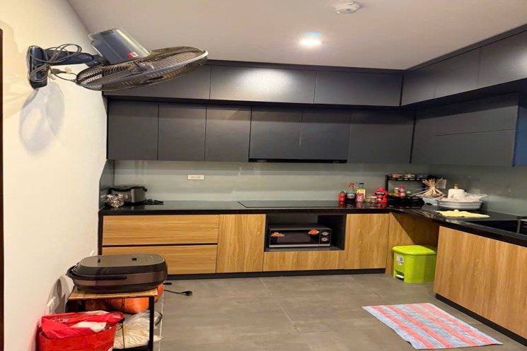 Siêu phẩn Căn chung cư F home Xuân La, Tây Hồ, 132m, tầng 4, ban công cực thoáng! full đồ!