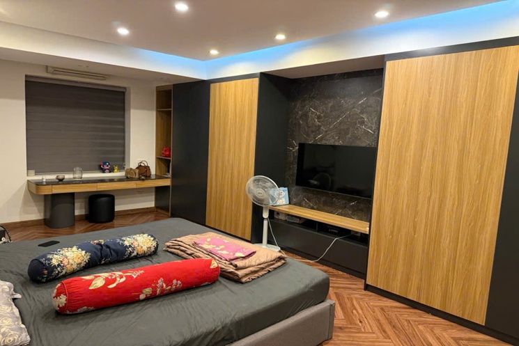 Siêu phẩn Căn chung cư F home Xuân La, Tây Hồ, 132m, tầng 4, ban công cực thoáng! full đồ!