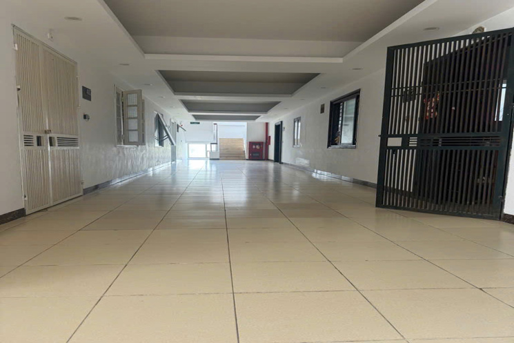 Siêu phẩn Căn chung cư F home Xuân La, Tây Hồ, 132m, tầng 4, ban công cực thoáng! full đồ!