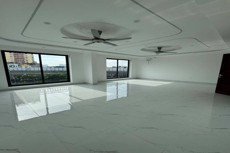 CỰC PHẨM NHÀ MẶT PHỐ QUANG TRUNG HÀ ĐÔNG  - LÔ GÓC - VỈA HÈ 7M - KINH DOANH SẦM UẤT - 5 Ô TÔ TRÁNH