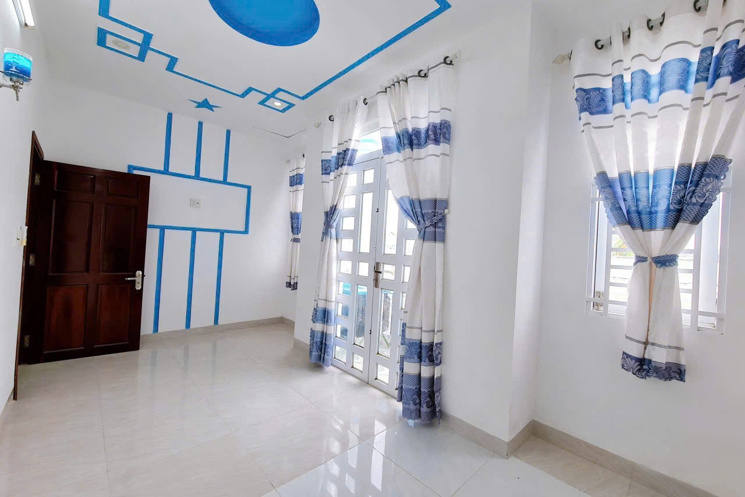 NHÀ MỚI ĐẸP - HOÀN CÔNG - NẰM KẾ ĐẠI HỌC CN