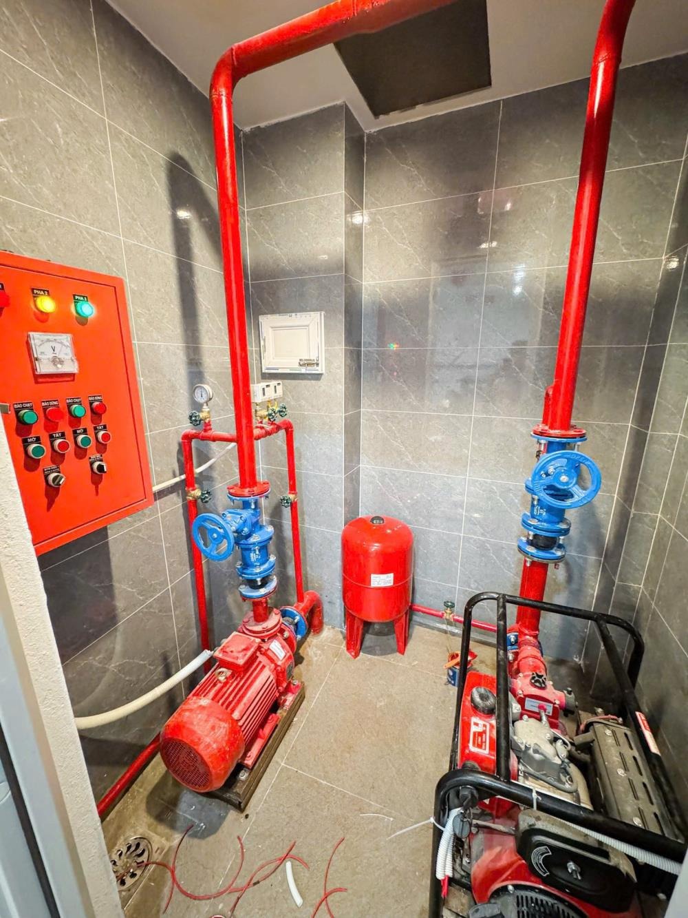 Bán Toà Nhà CCMN 7 Tầng, 21 Phòng, Mặt Tiền Rộng - Giá 16.9 Tỷ