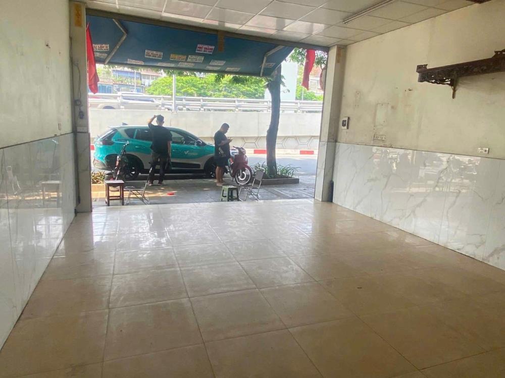 Cho Thuê Nhà Mặt Phố Đại La - 55m2 x 2 Tầng - Giá 25tr/Tháng