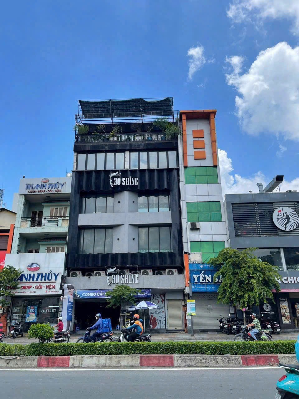 Cho Thuê Nhà Nguyên Căn Mặt Tiền Lê Đại Hành, Quận 11 - 120tr/Tháng