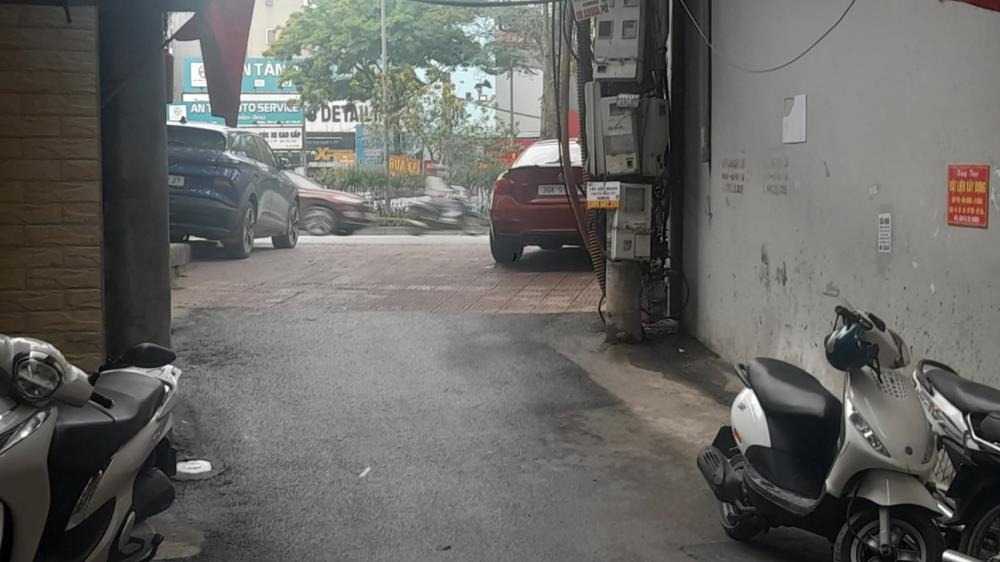 Bán tòa nhà Võ Chí Công - 180m2, 9 tầng, mặt tiền 8m, lô góc, 77 CHDV - 82 tỷ (TL)