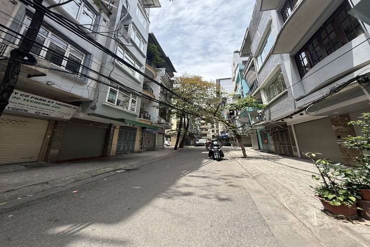 TRẦN KHÁT CHÂN,HAI BÀ TRƯNG nhỉnh 16 tỷ VỈA HÈ Ô TÔ ĐỖ CỬA KINH DOANH,CHO THUÊ