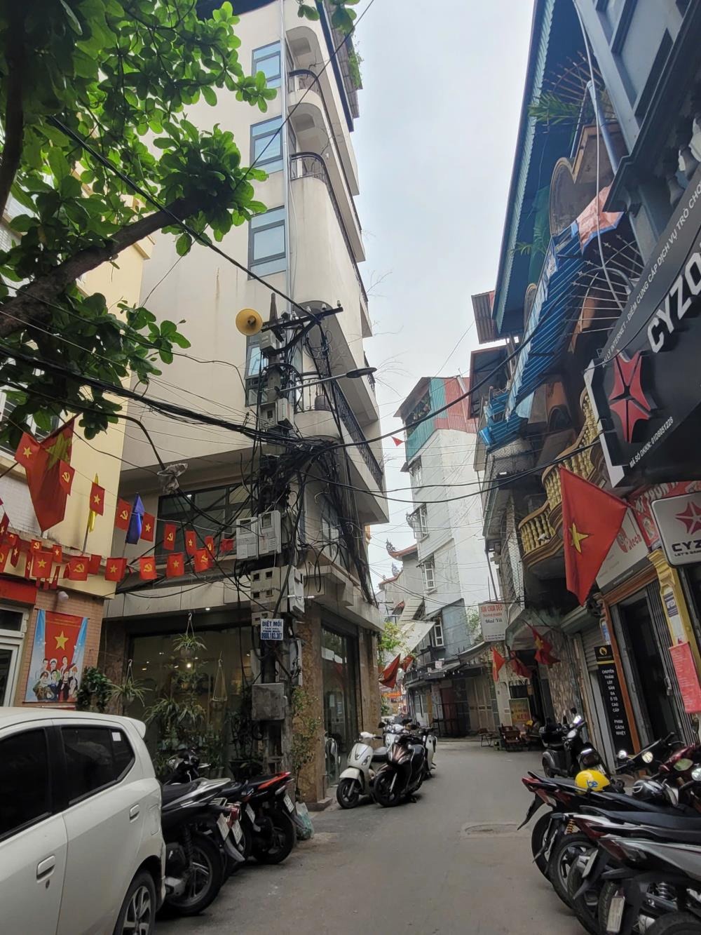 Bán nhà lô góc Minh Khai - Kinh doanh đỉnh cao, ô tô tránh - 17.5 tỷ