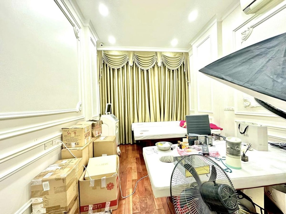 Bán nhà phố Nguyễn Chánh, Cầu Giấy - Vị trí vàng, kinh doanh đỉnh