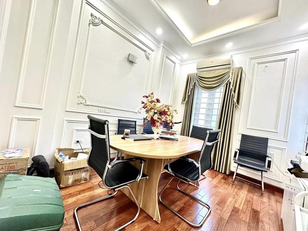 Bán nhà phố Nguyễn Chánh, Cầu Giấy - Vị trí vàng, kinh doanh đỉnh