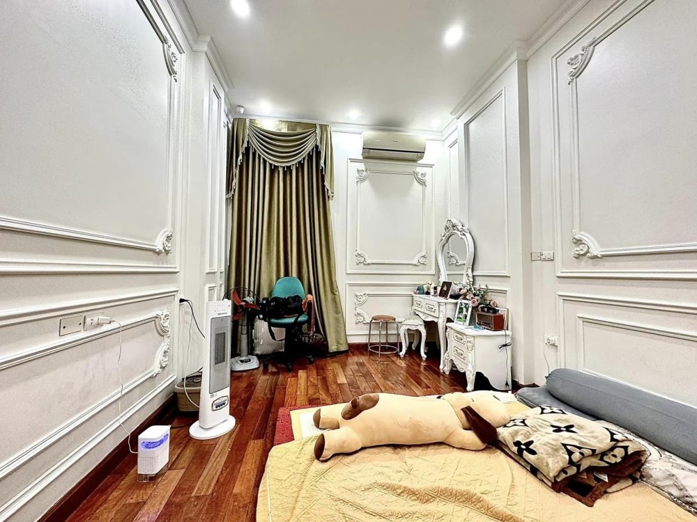 Bán nhà phố Nguyễn Chánh, Cầu Giấy - Vị trí vàng, kinh doanh đỉnh