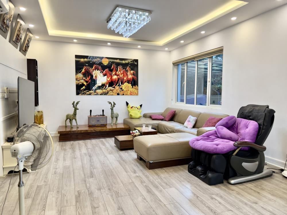 Biệt Thự Sài Gòn View Sông - 240m² - An Ninh 24/7 - Giá Chỉ 36 Tỷ