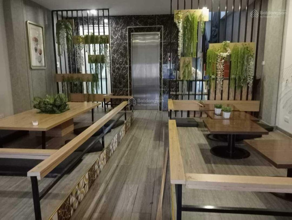 Bán Gấp Nhà Mặt Phố Quận Thanh Xuân - Vỉa Hè Rộng, Kinh Doanh Đỉnh
