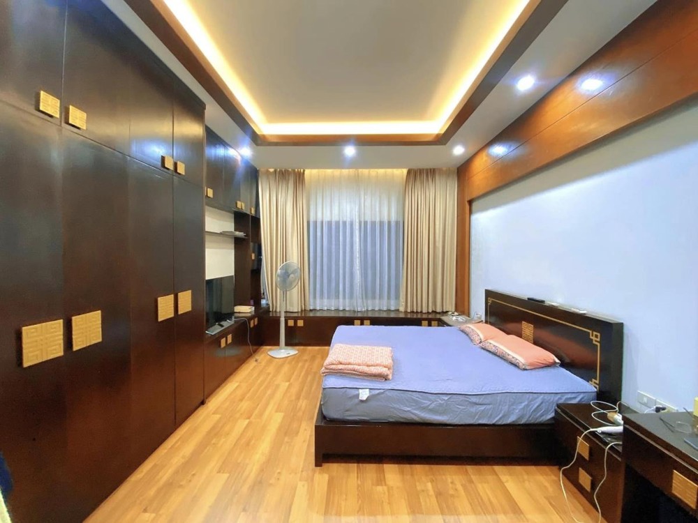 Bán nhà phân lô Trần Quang Diệu, Đống Đa - Ô tô tránh, Kinh doanh - Giá 17.5 tỷ