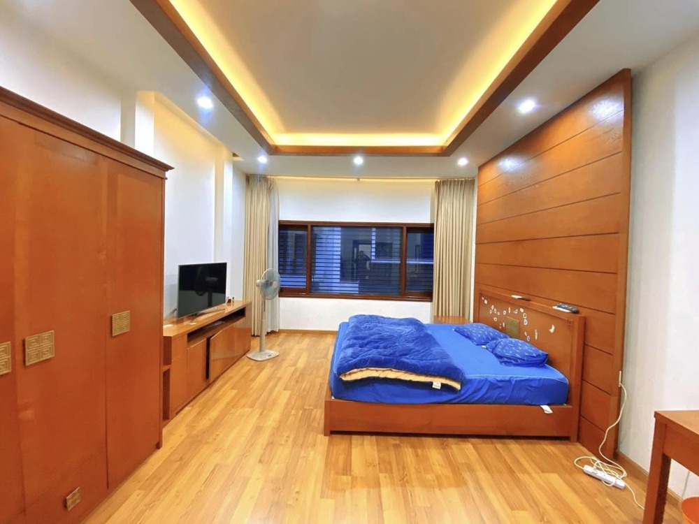 Bán nhà phân lô Trần Quang Diệu, Đống Đa - Ô tô tránh, Kinh doanh - Giá 17.5 tỷ