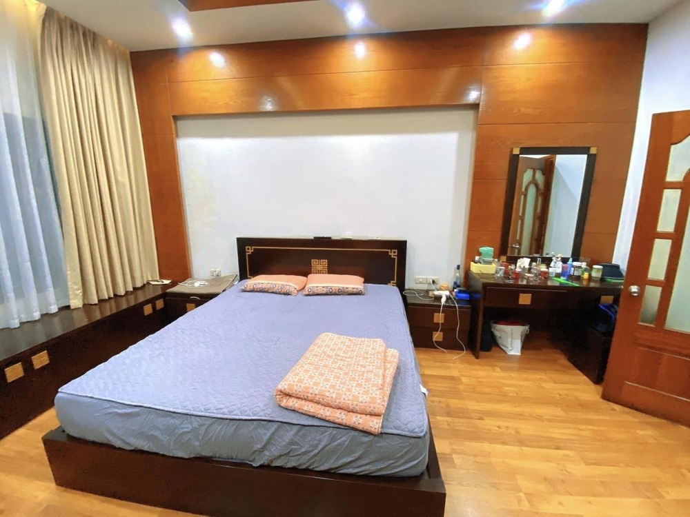 Bán nhà phân lô Trần Quang Diệu, Đống Đa - Ô tô tránh, Kinh doanh - Giá 17.5 tỷ