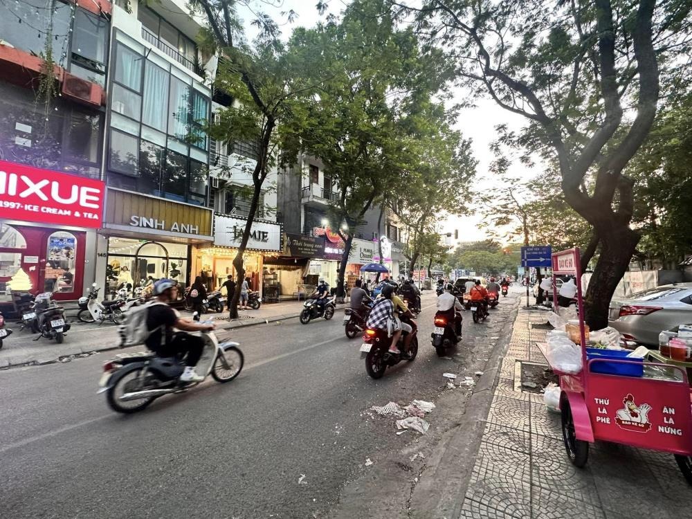 Mặt Phố Chùa Láng - 90m² - 7 Tầng - Kinh Doanh Đỉnh Cao