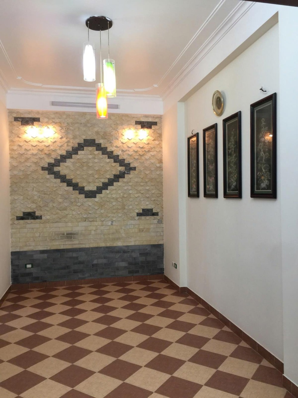 Bán nhà góc 120m2, 4 tầng, ô tô vào nhà - Giá Tốt