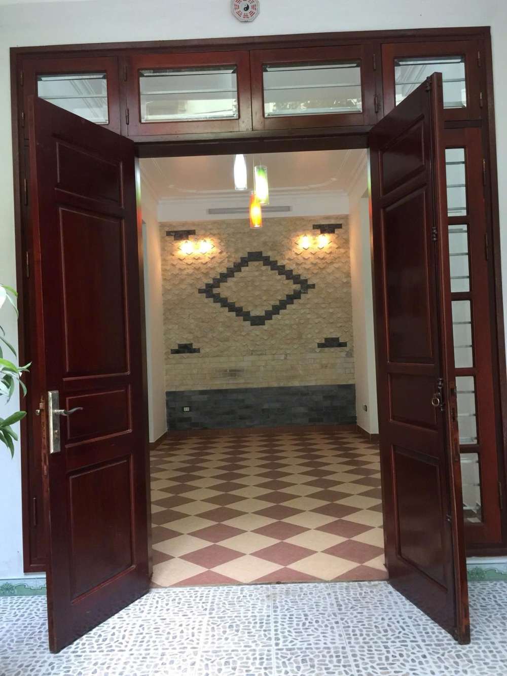 Bán nhà góc 120m2, 4 tầng, ô tô vào nhà - Giá Tốt