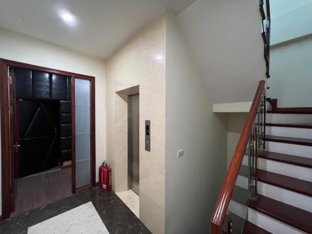 Nhà Phân Lô Nguyễn Thị Định 6 Tầng, Ô Tô Tránh, Kinh Doanh - 22.5 Tỷ