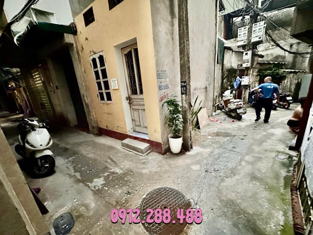 Bán nhà Hai Bà Trưng 25m² 5 Tầng, Lô Góc, Giá 5.7 Tỷ