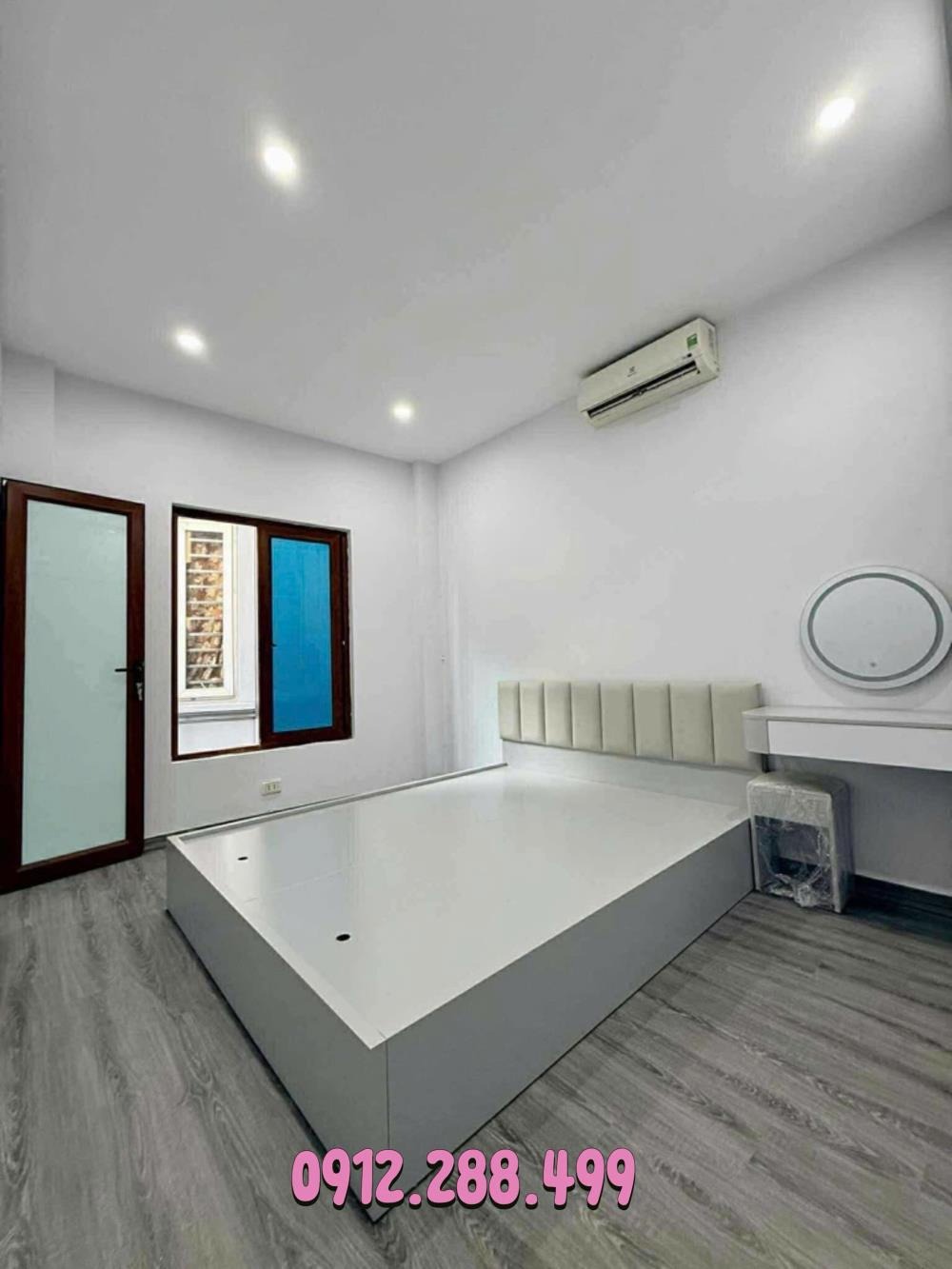 Bán nhà Hai Bà Trưng 25m² 5 Tầng, Lô Góc, Giá 5.7 Tỷ