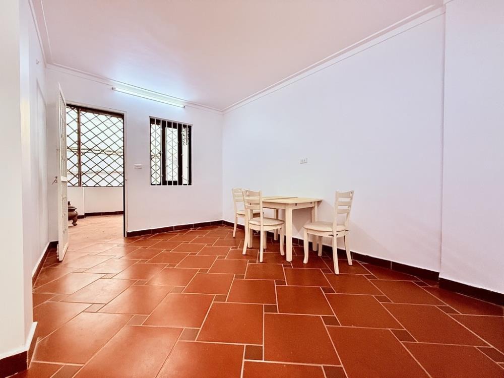 Nhà Đẹp Trung Tâm Hoàn Kiếm - 31m² - Nội Thất Sang Trọng - Giá Tốt