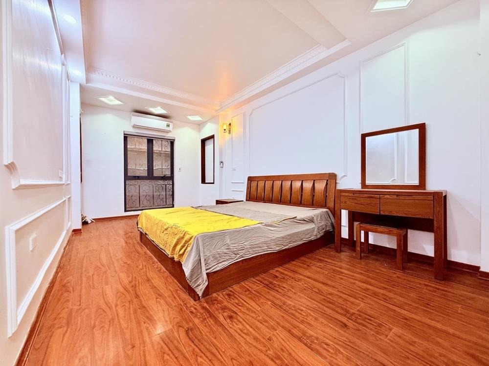 Nhà Đẹp Trung Tâm Hoàn Kiếm - 31m² - Nội Thất Sang Trọng - Giá Tốt