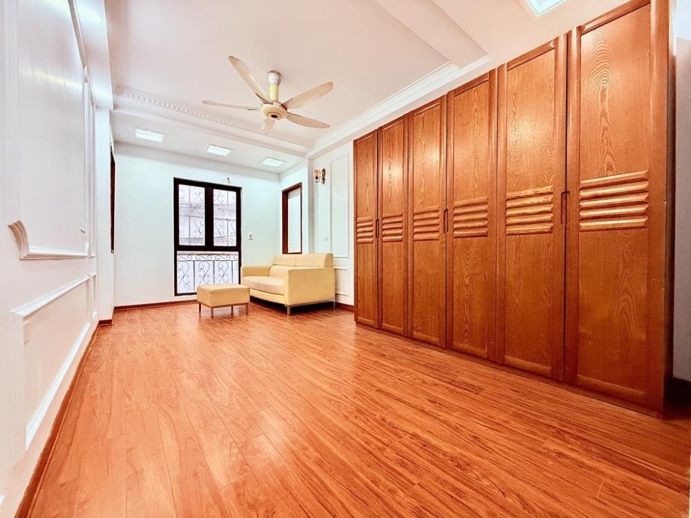 Nhà Đẹp Trung Tâm Hoàn Kiếm - 31m² - Nội Thất Sang Trọng - Giá Tốt