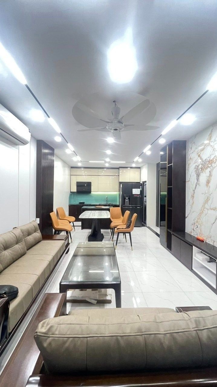 Bán Tòa Văn Phòng Mặt Phố Cầu Giấy - 59m2 - 6 Tầng - 17.5 Tỷ
