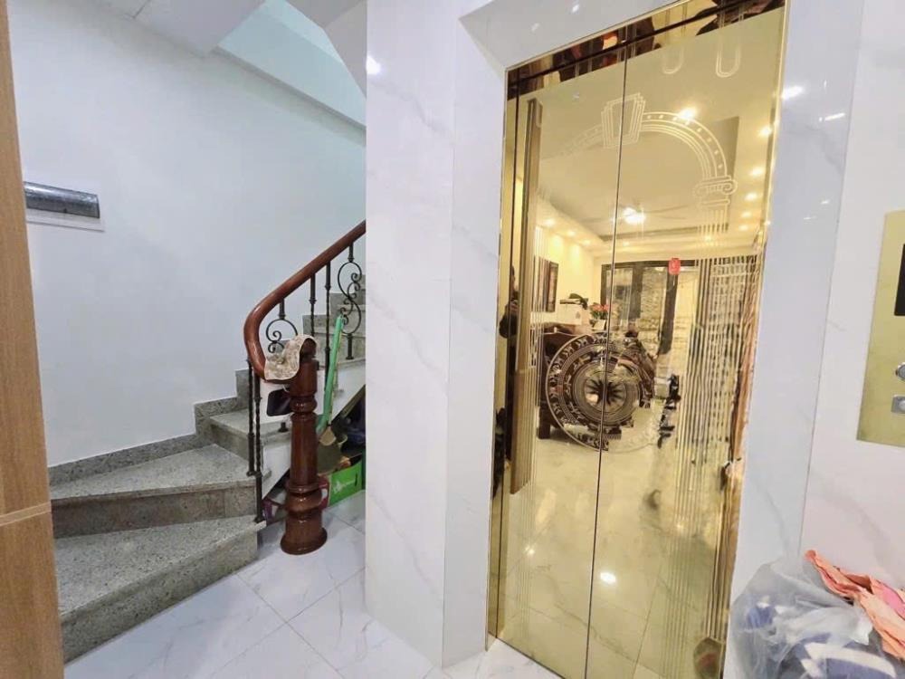 Bán nhà thang máy Ba Đình - Đội Cấn 35m2, 10.35 tỷ - Vị trí trung tâm, thiết kế hiện đại