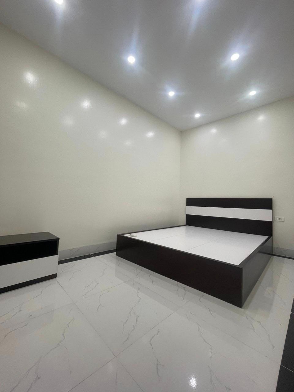 Bán Tòa Văn Phòng Mặt Phố Cầu Giấy - 59m2 - 6 Tầng - 17.5 Tỷ