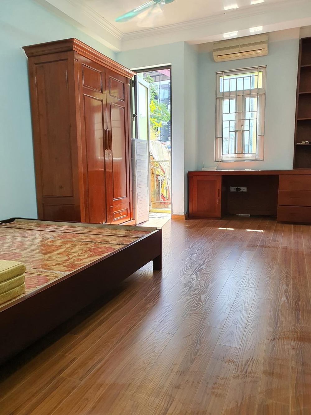 Nhà Hoàng Mai 35m2, 5 Tầng, 3.68 Tỷ - Ô Tô Đỗ Cổng, Gần Hồ Đền Lừ