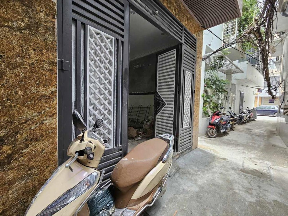 Bán Nhà Đống Đa - 7 Tầng, Thang Máy, Lô Góc, Ô Tô Vào Cửa - Giá 10.6 Tỷ