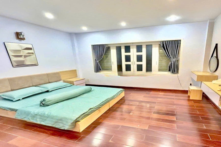 22 Triệu: thuê nguyên căn Quận 1 Nguyễn Trung Ngạn cầu Ba Son- 3 tầng 3 phòng ngủ 3wc Full nội thất