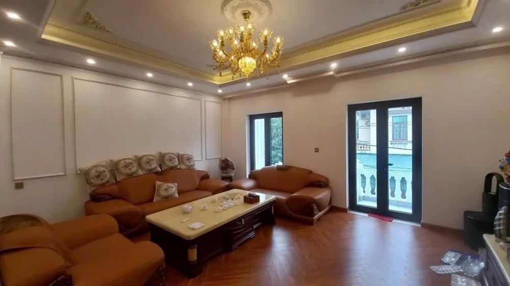 Bán nhà phân lô Hoàng Cầu 62m² x 7 tầng, thang máy, mặt tiền 5m, view công viên - 32 tỷ