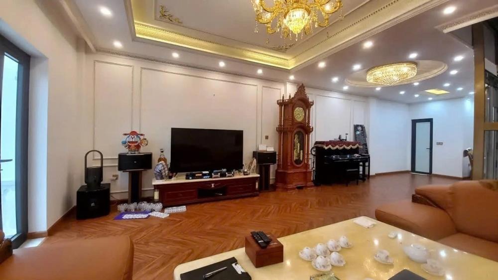 Bán nhà phân lô Hoàng Cầu 62m² x 7 tầng, thang máy, mặt tiền 5m, view công viên - 32 tỷ