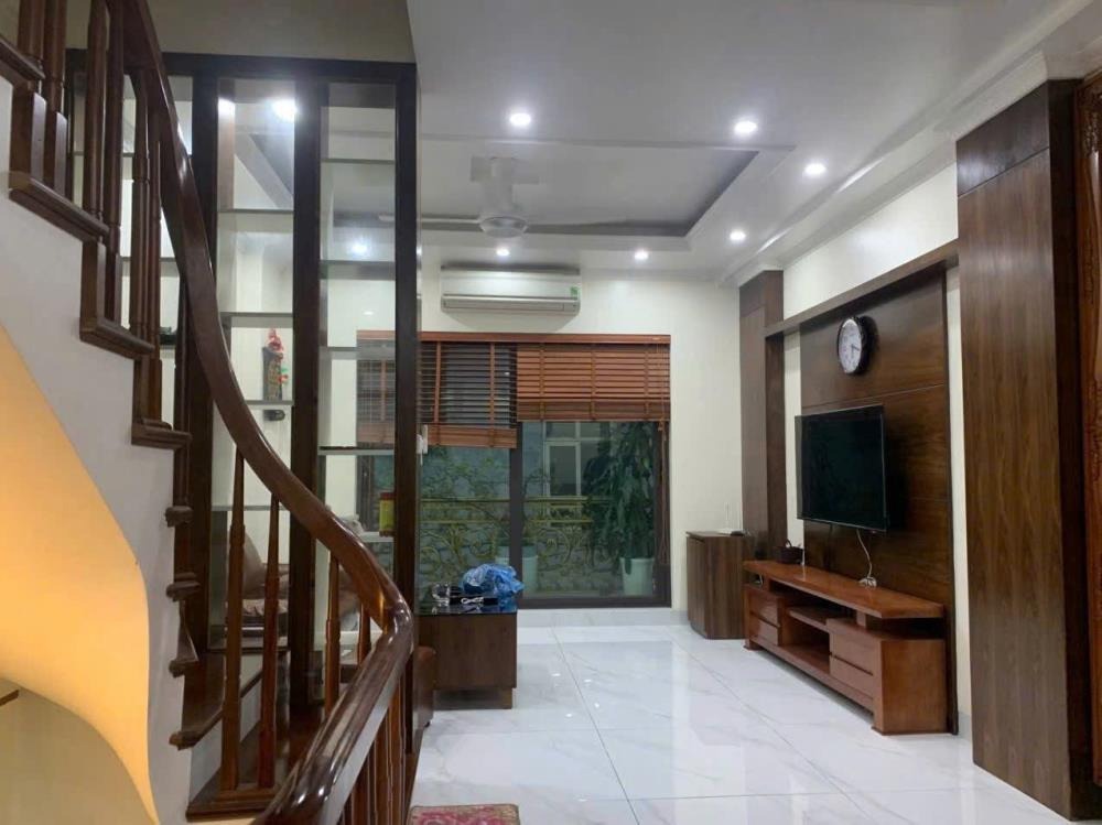 Bán nhà Nguyễn Khang, Cầu Giấy - 12.5 tỷ - Ô tô vào nhà, Full nội thất
