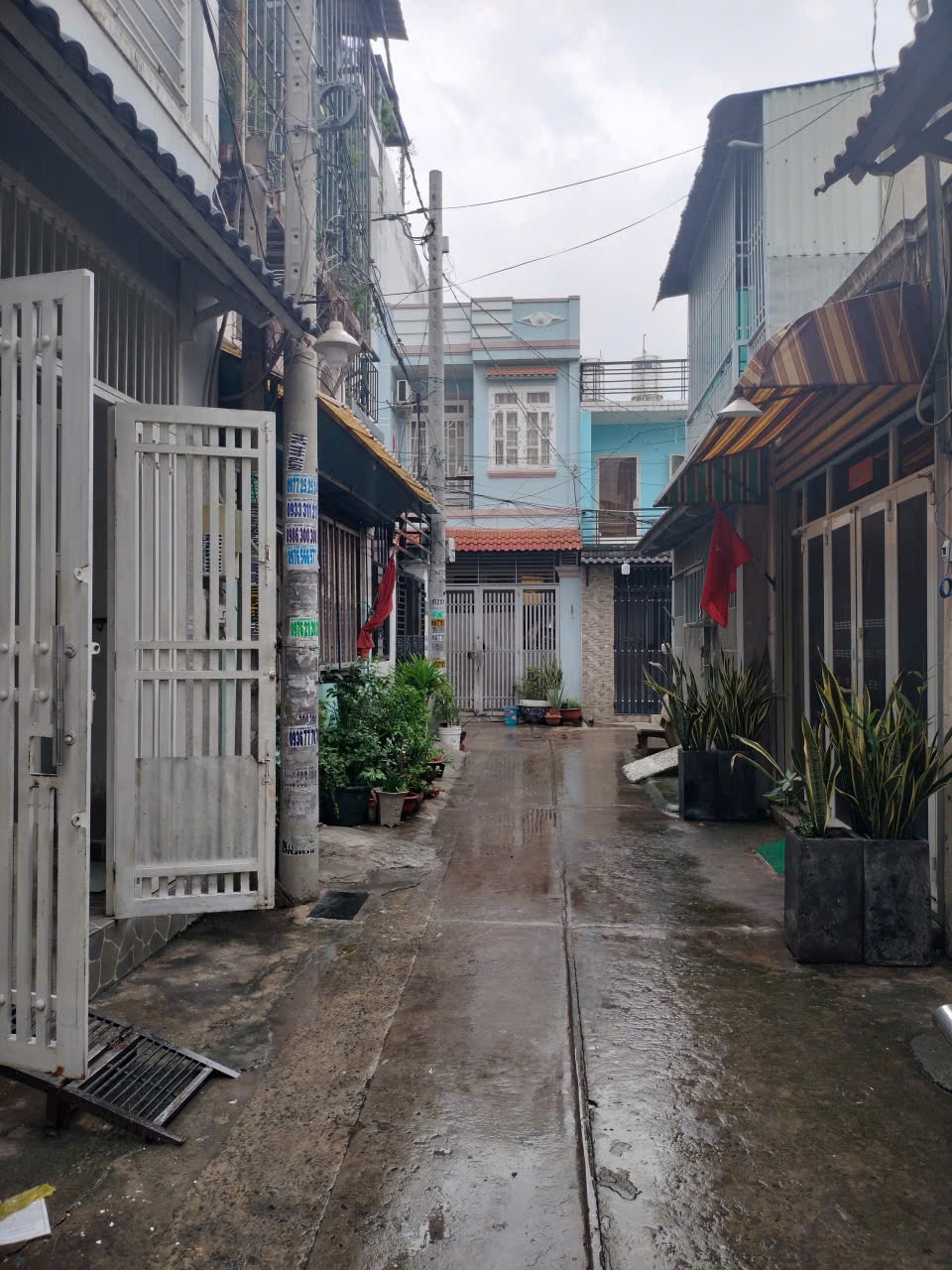 Bán Nhà 2 Tầng Bình Tân - Giá 3.75 Tỷ - Liên Khu 4-5 - Dọn Vào Ở Ngay