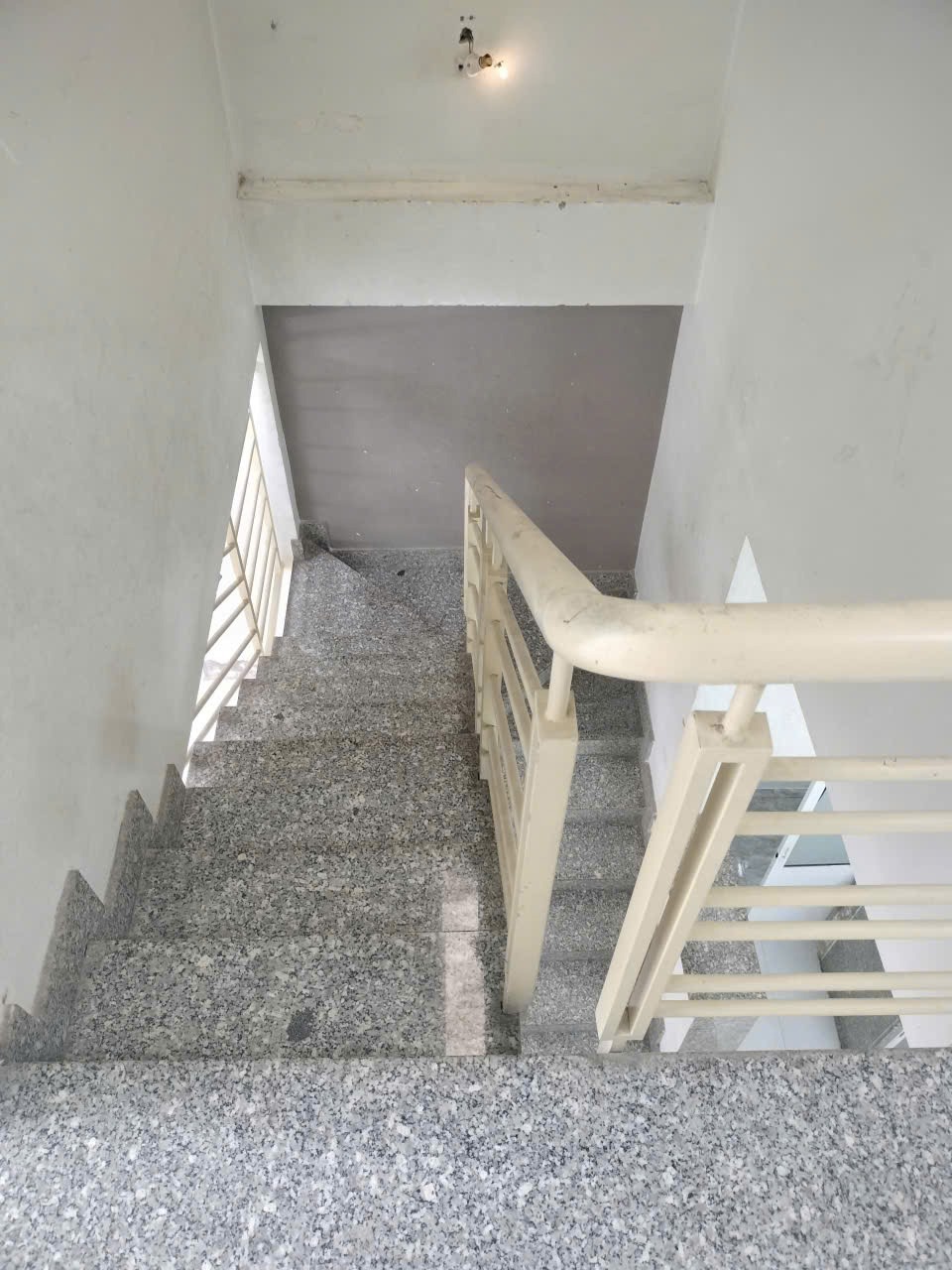 Bán Nhà 2 Tầng Bình Tân - Giá 3.75 Tỷ - Liên Khu 4-5 - Dọn Vào Ở Ngay