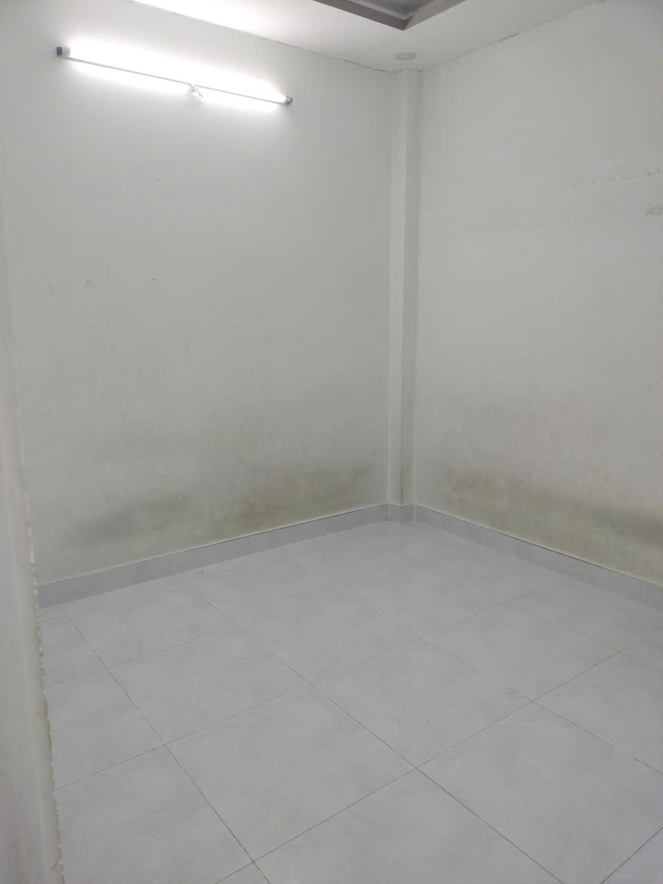 Bán Nhà 2 Tầng Bình Tân - Giá 3.75 Tỷ - Liên Khu 4-5 - Dọn Vào Ở Ngay