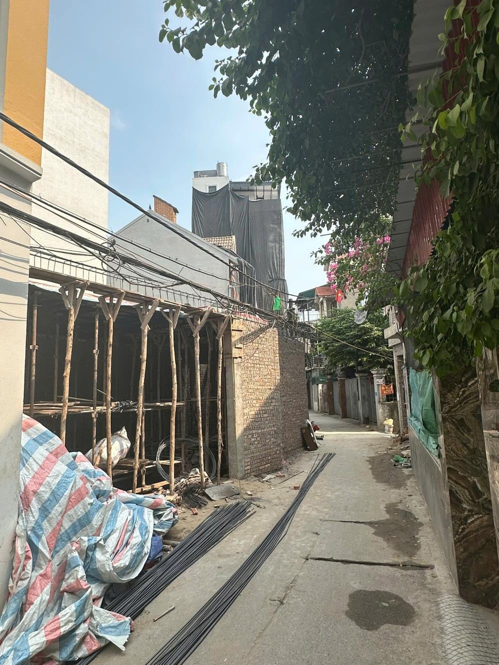 Bán Nhà Lô Góc Thạch Bàn, Long Biên - 50m2, 5.5 Tầng, Ô Tô Vào
